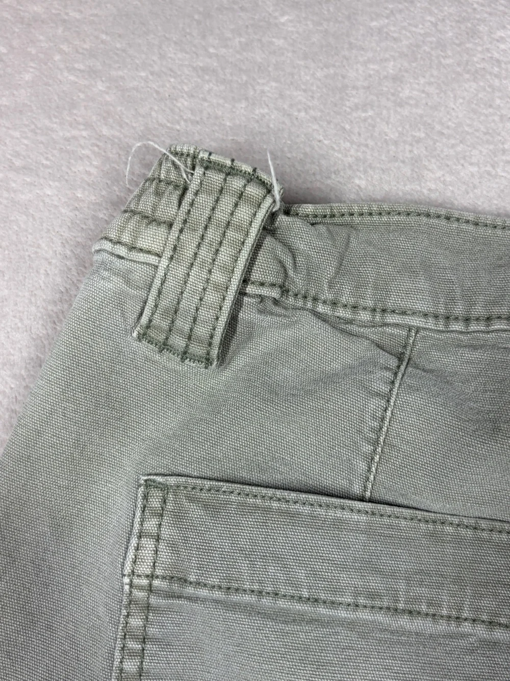 American Eagle Stretch Faded Green Straight Leg Cargo Pants Size 6 - Picture 11 of 17
